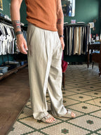 Pantalone loose fit con pence in misto Lino