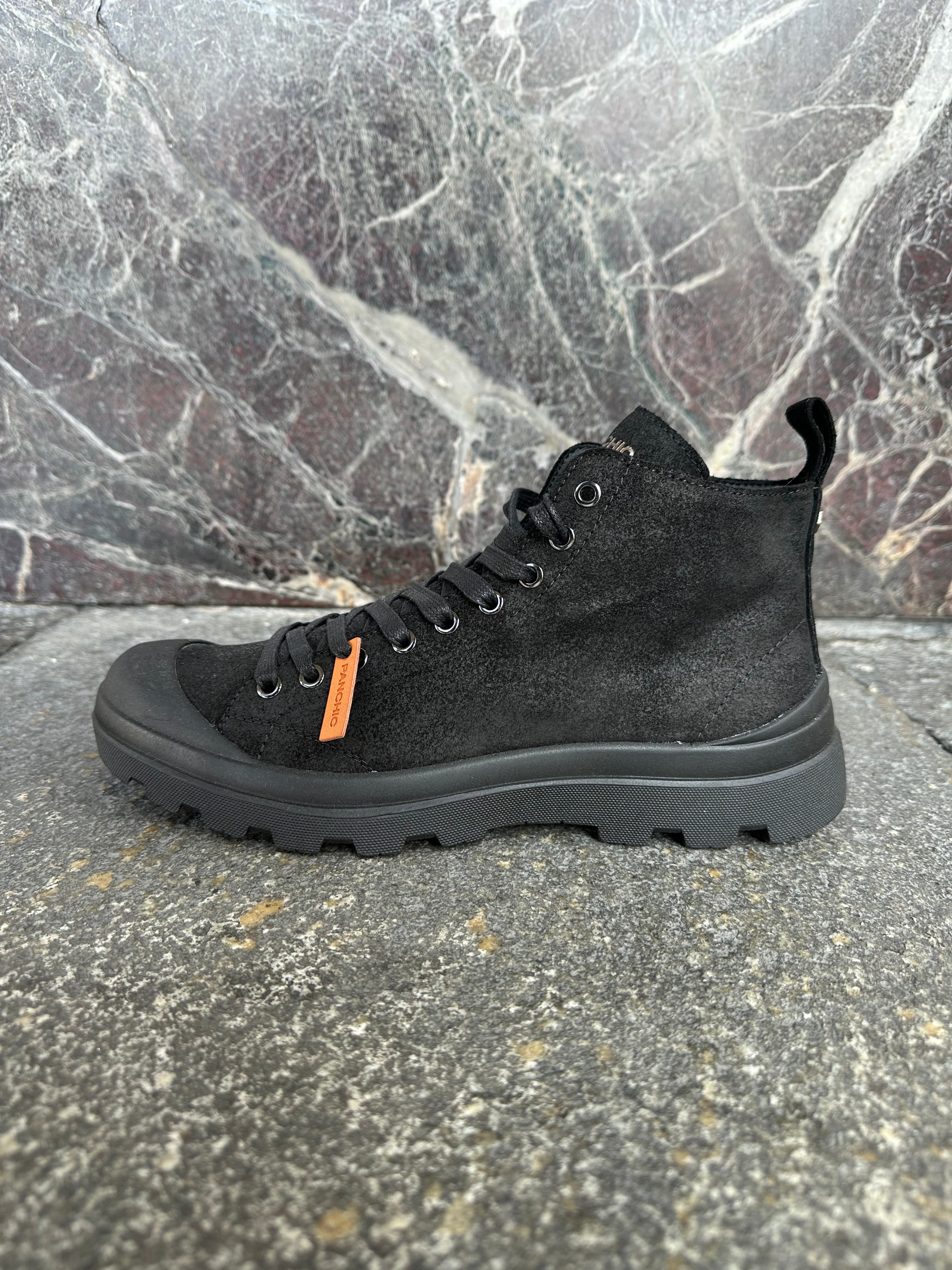 Panachic alte in suede nere