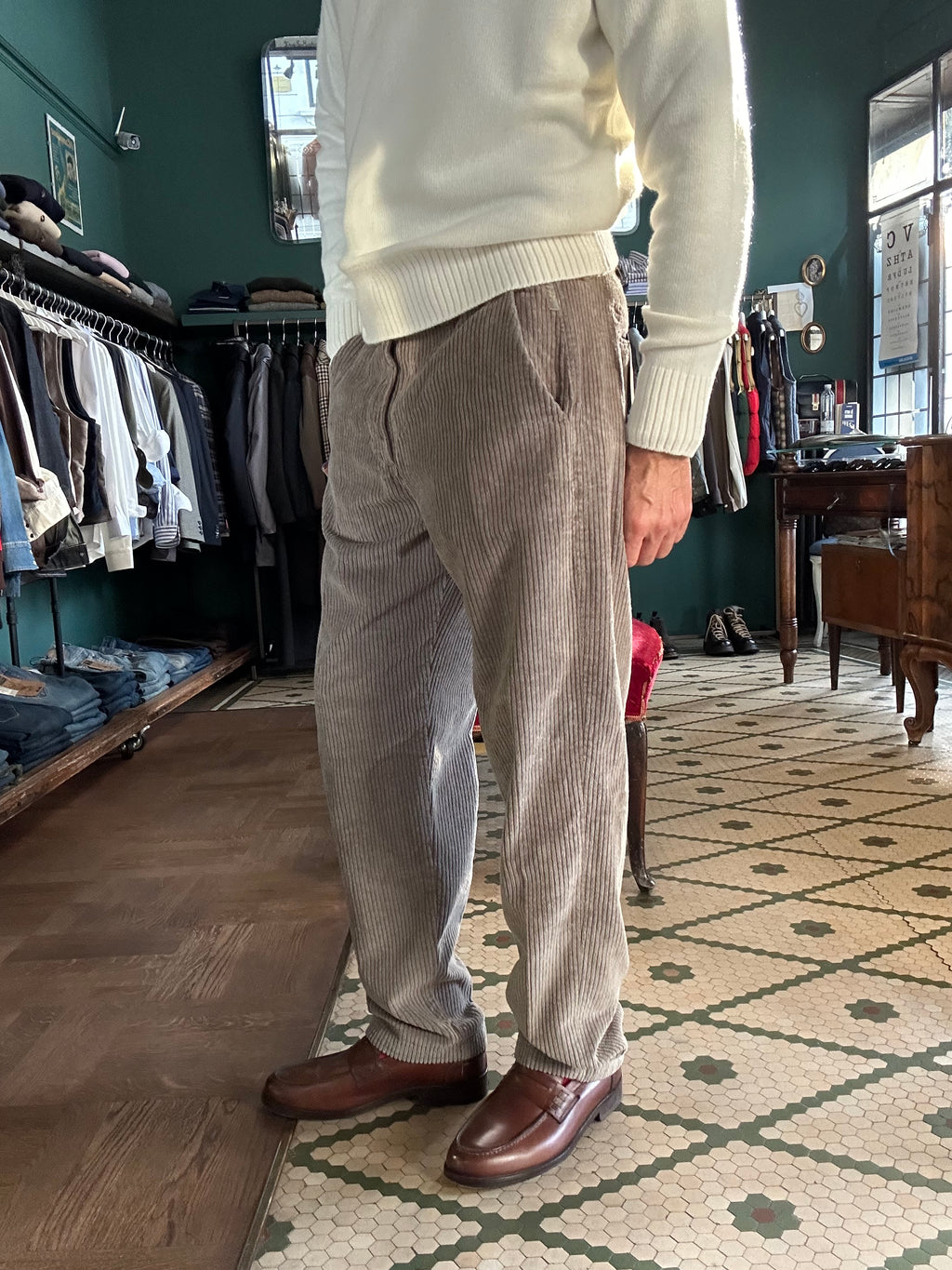 Pantalone Meleda chino in velluto a coste loose fit