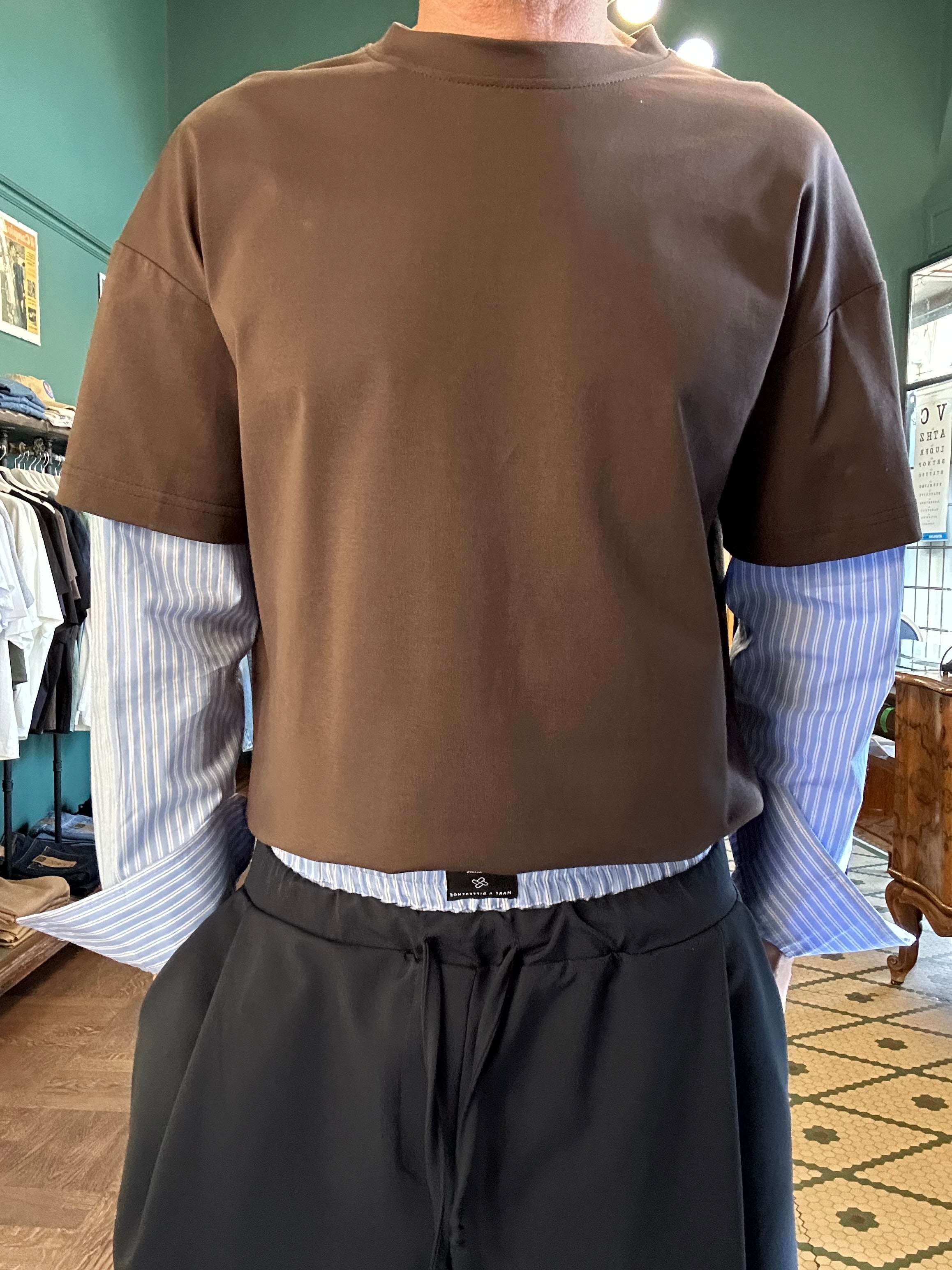 T-shirt oversize con dettaglio maniche camicia