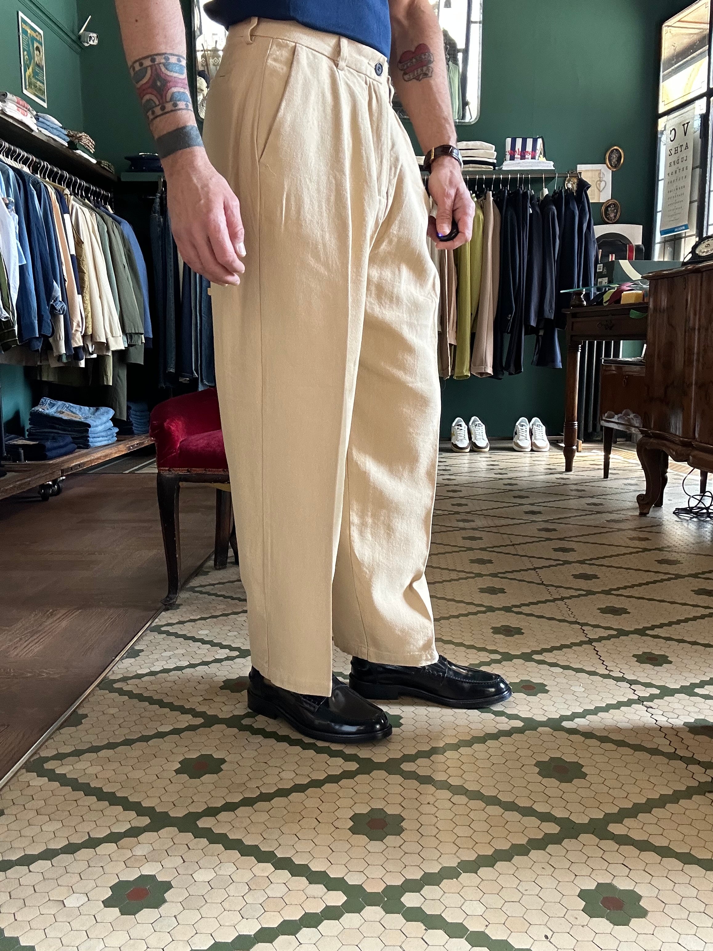 Linen blend oversized trousers with pleats