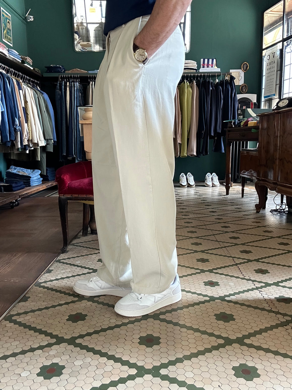 Linen blend oversized trousers with pleats