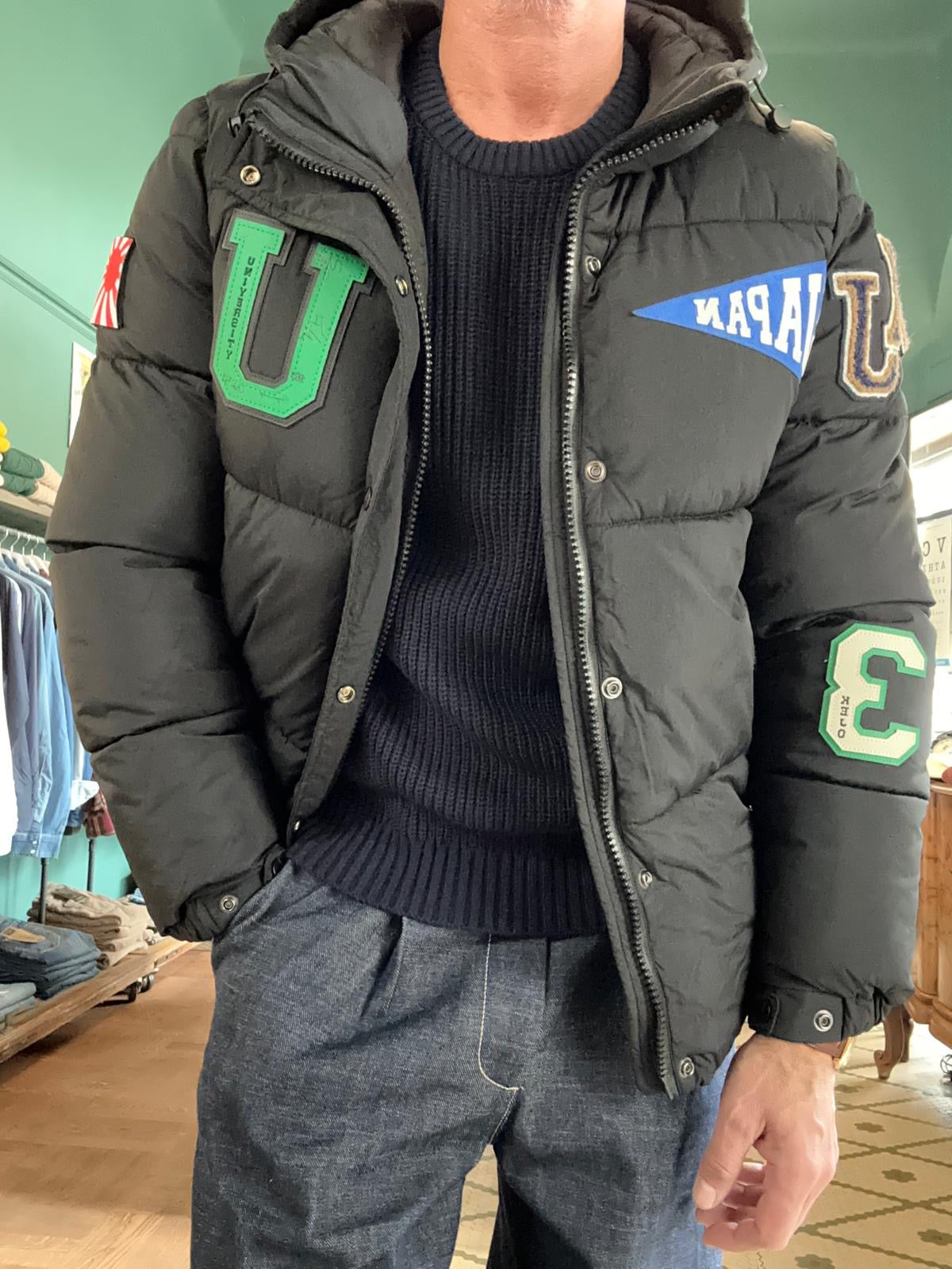 Piumino Kejo nero con patch