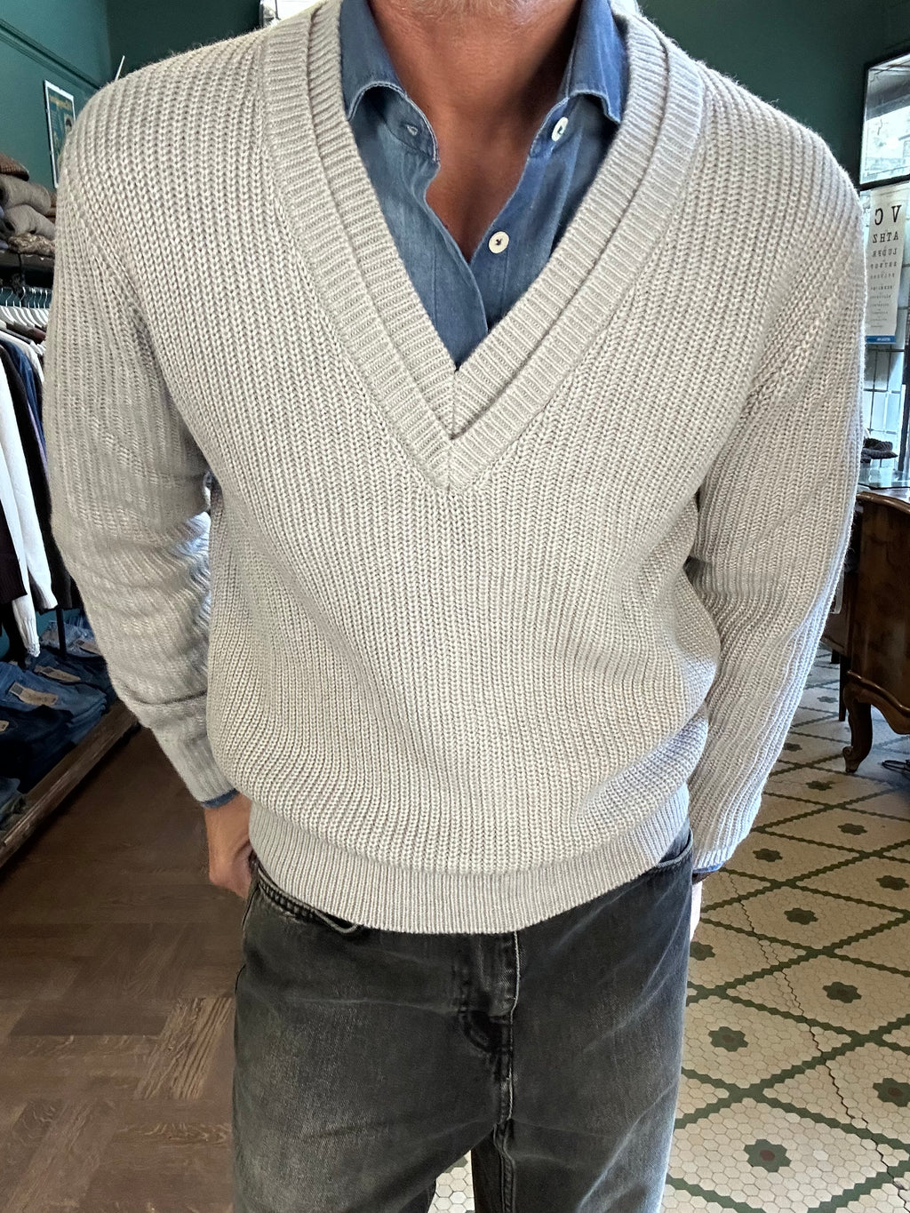 Maglione scollo V