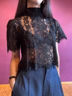 Maglietta in pizzo con fiocco