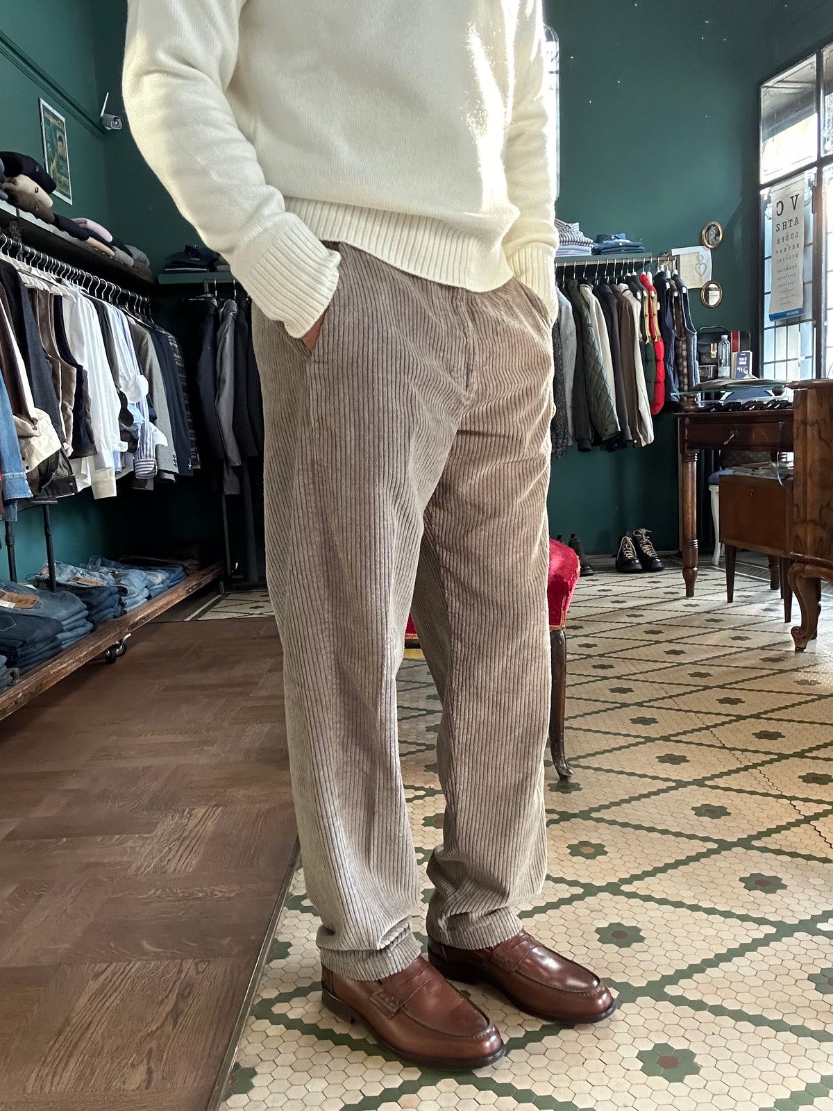 Pantalone Meleda chino in velluto a coste loose fit