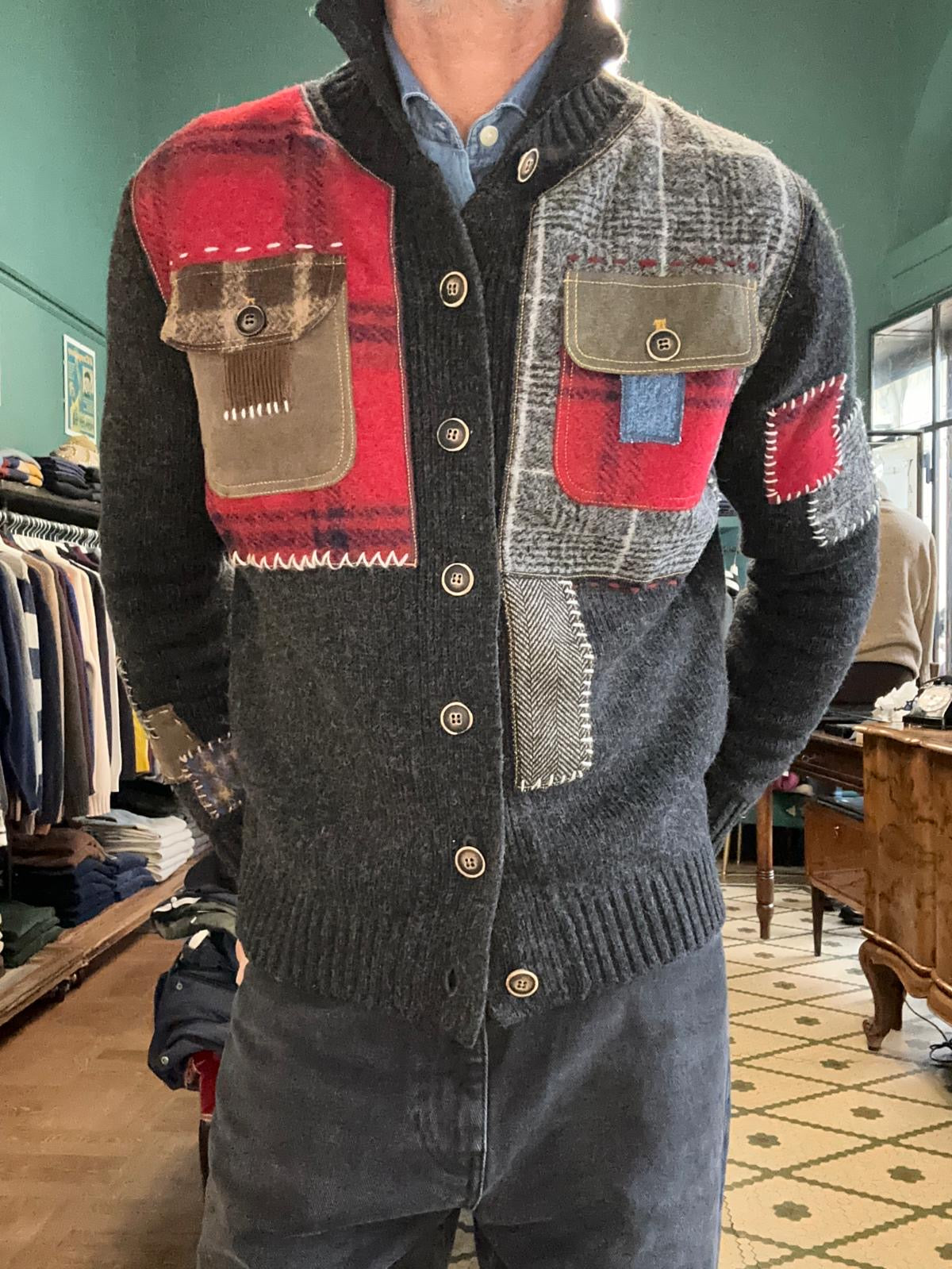 Cardigan in lana con patch