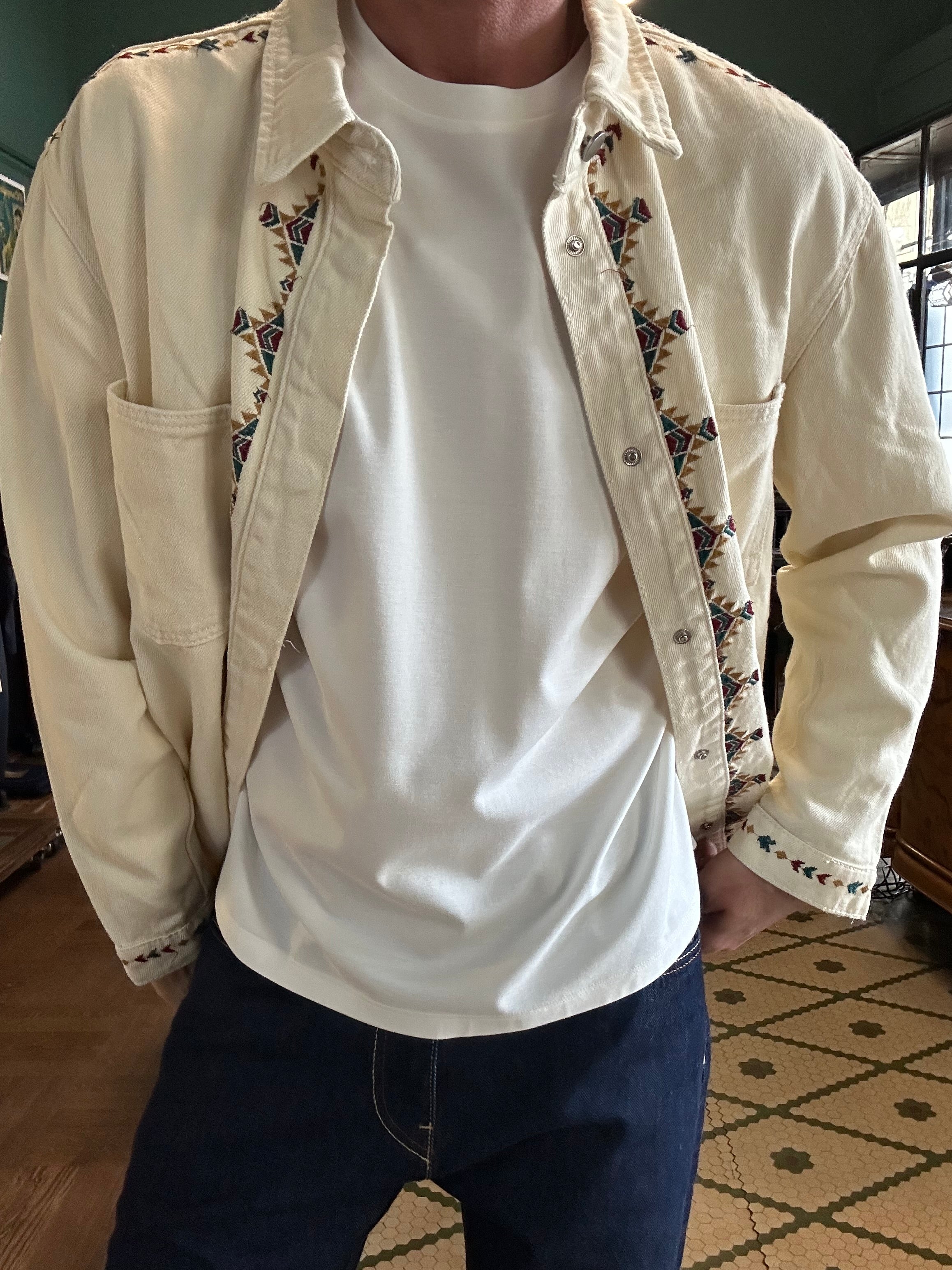 Overshirt con ricami indy