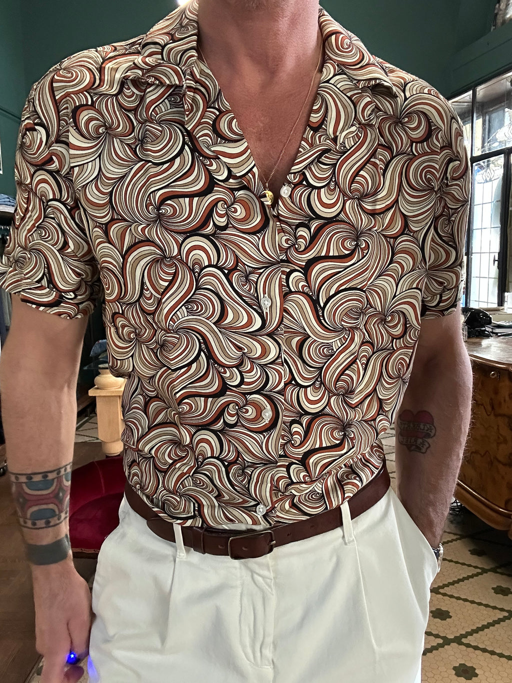 Camicia viscosa collo Hawaii mezza manica maori