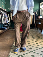 Pantalone con pence loose fit