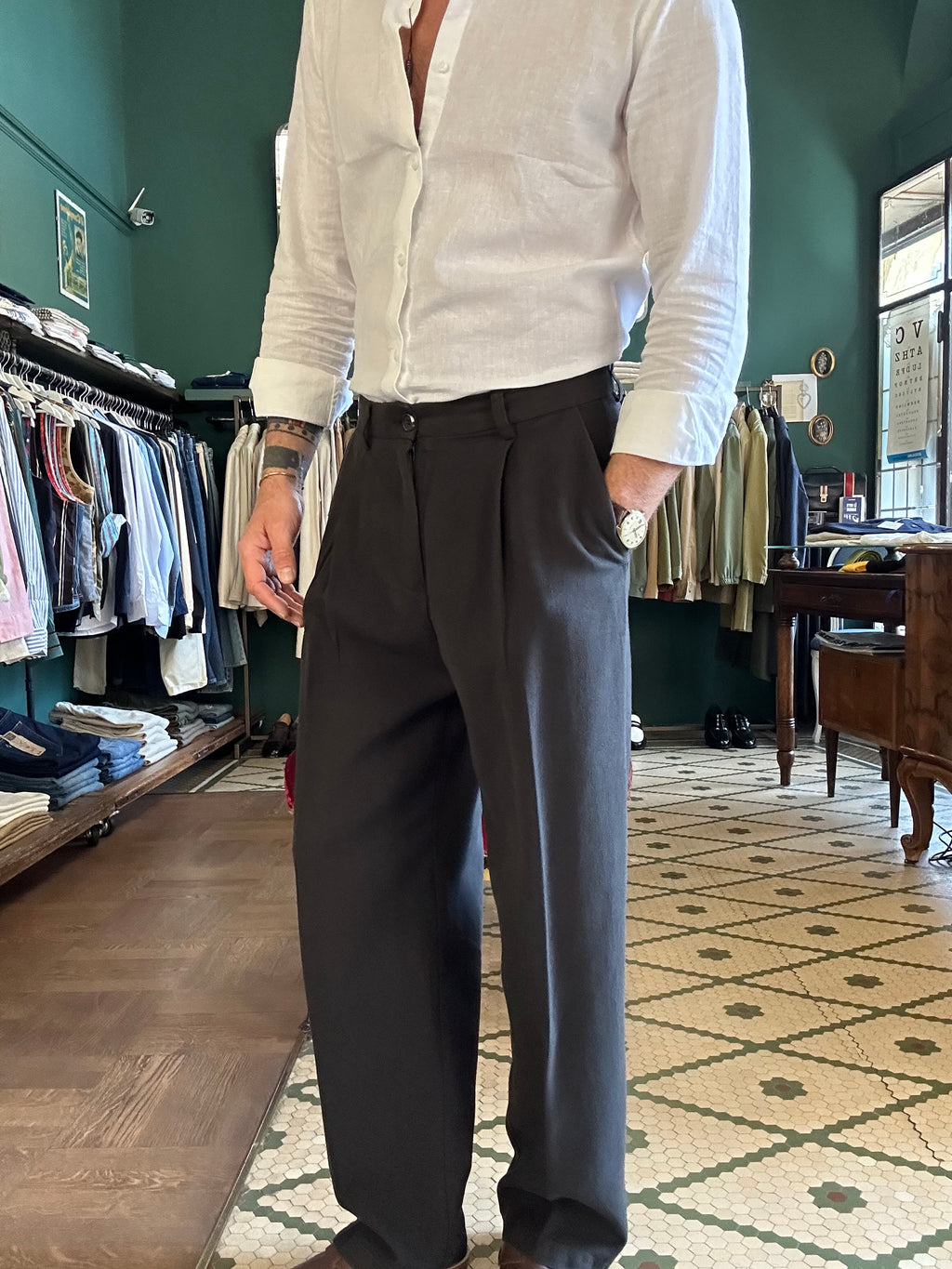 Linen blend oversized trousers with pleats