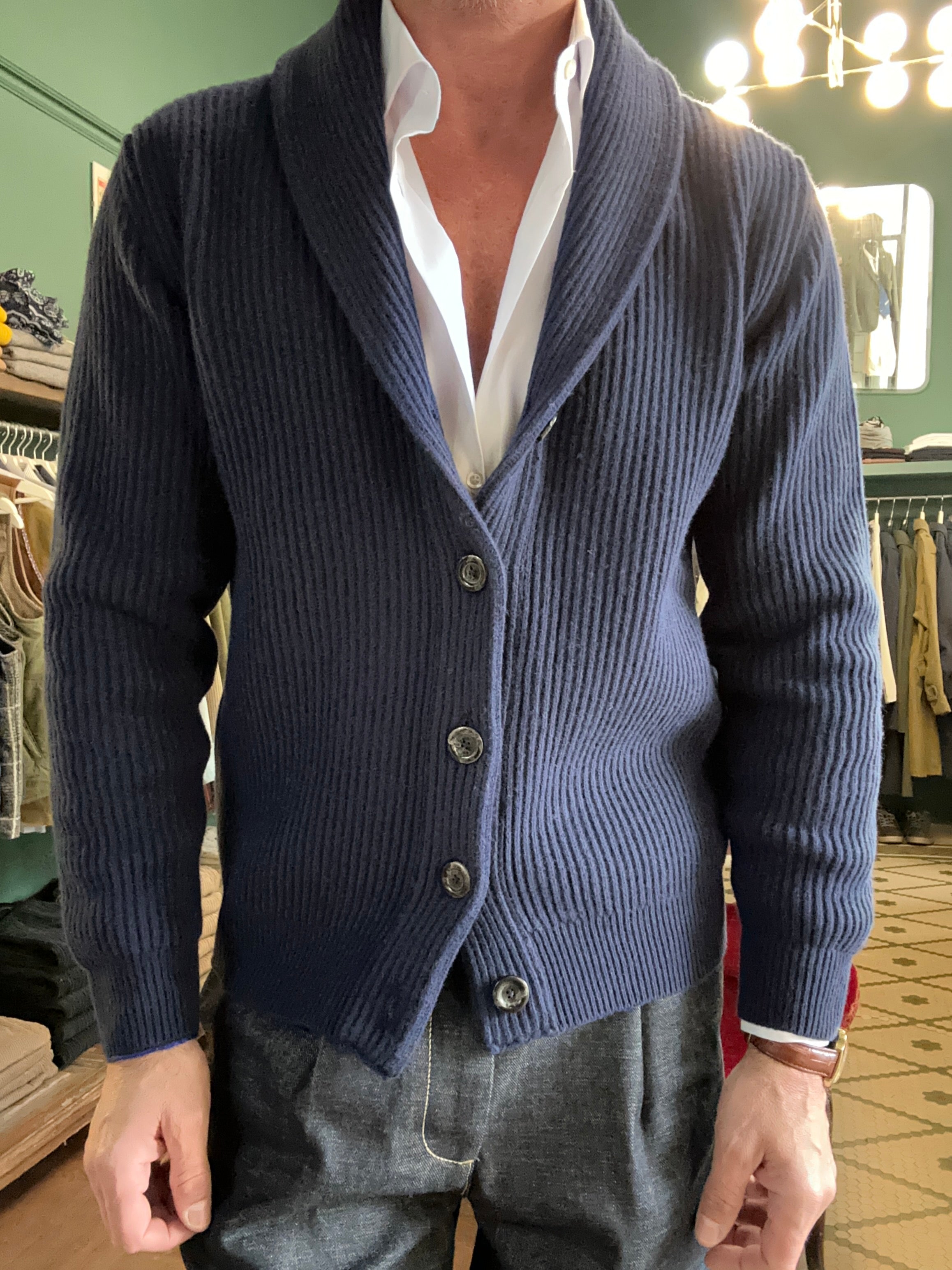 Cardigan sciallato in lana a coste