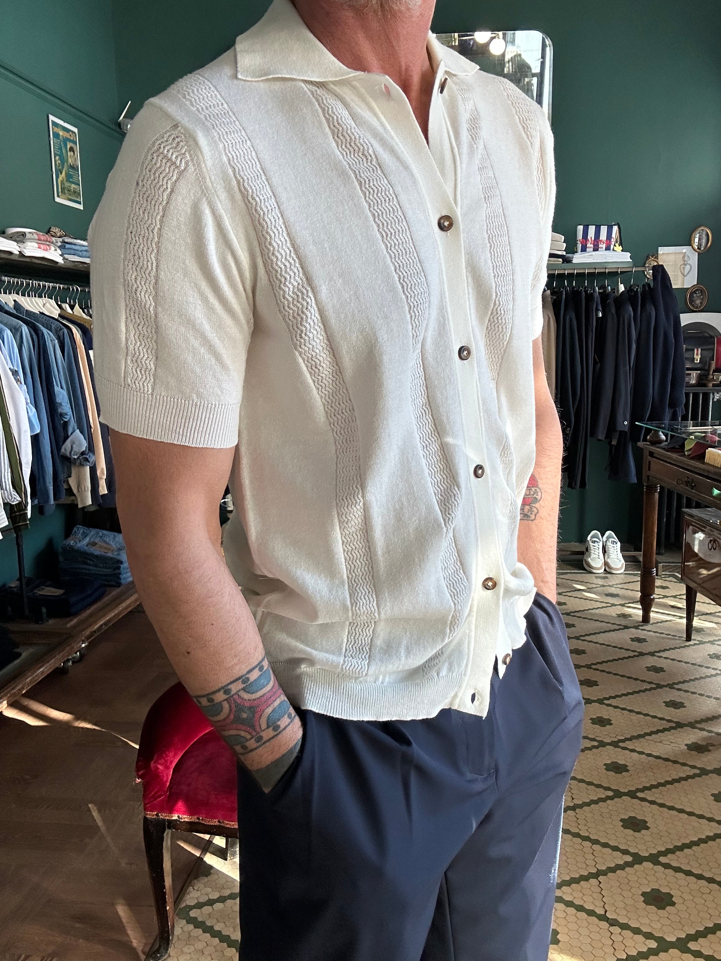 Polo camicia con ricami panna