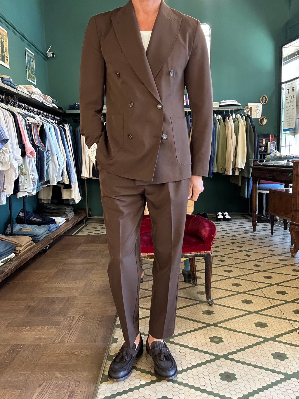 Abito doppiopetto marrone Made in italy