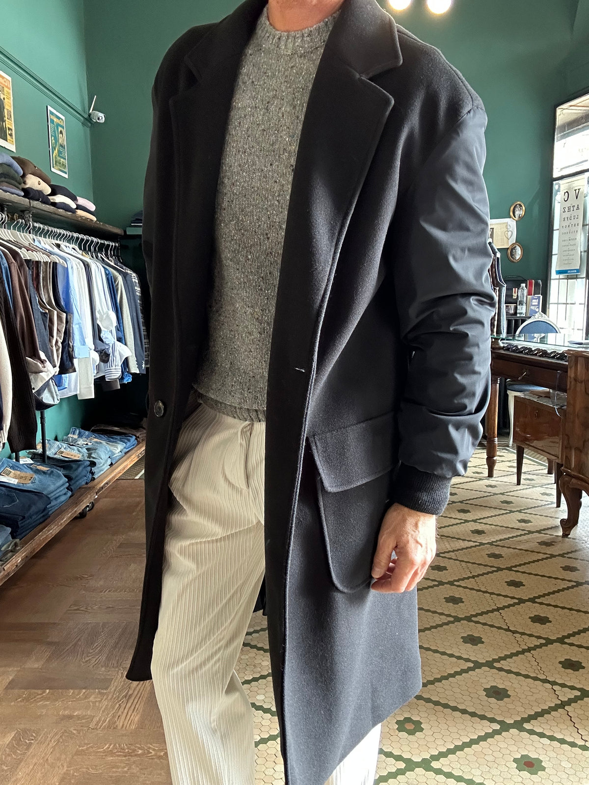 Cappotto doppiopetto con manica impermeabile
