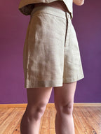 Pantaloncino beige in misto lino