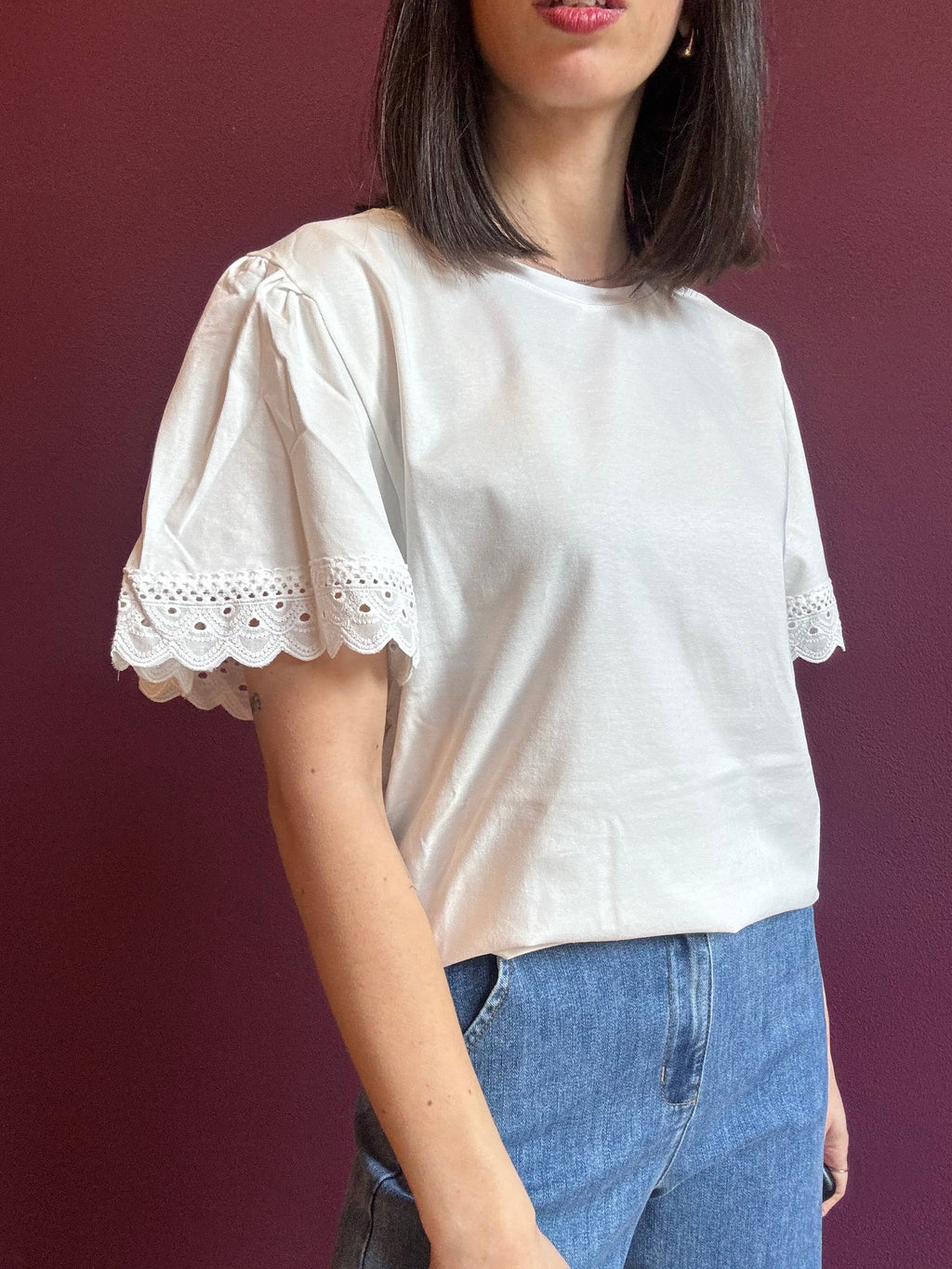 T-shirt con dettaglio in pizzo
