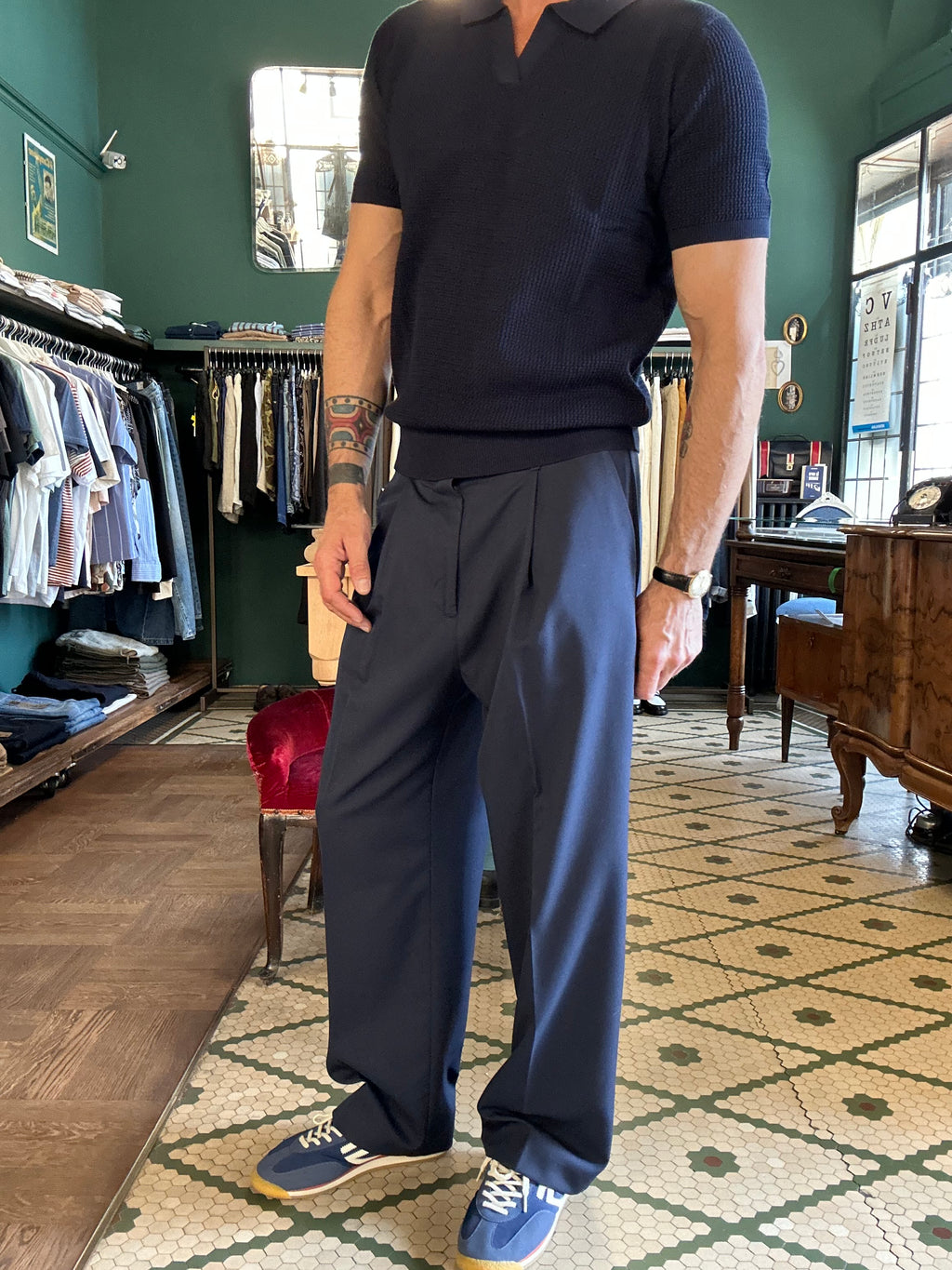 Pantalone con pence loose fit