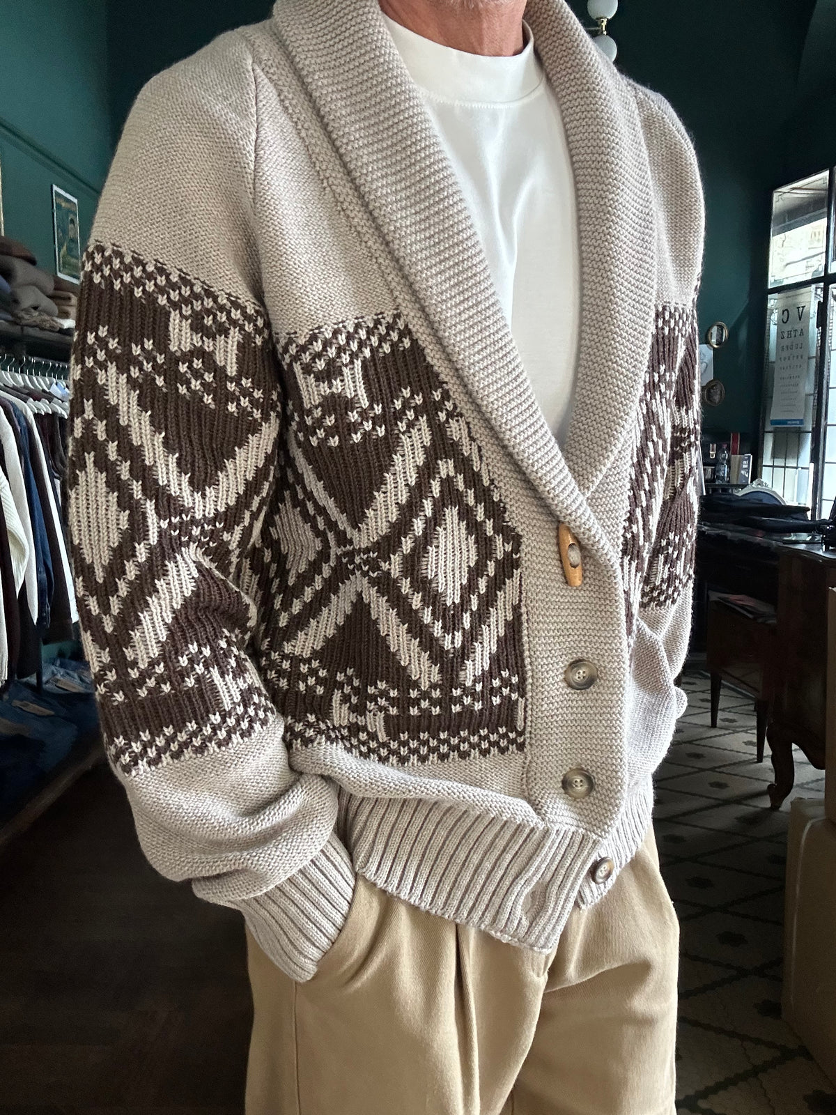 Cardigan sciallato con disegno