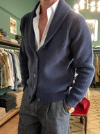 Cardigan sciallato in lana a coste