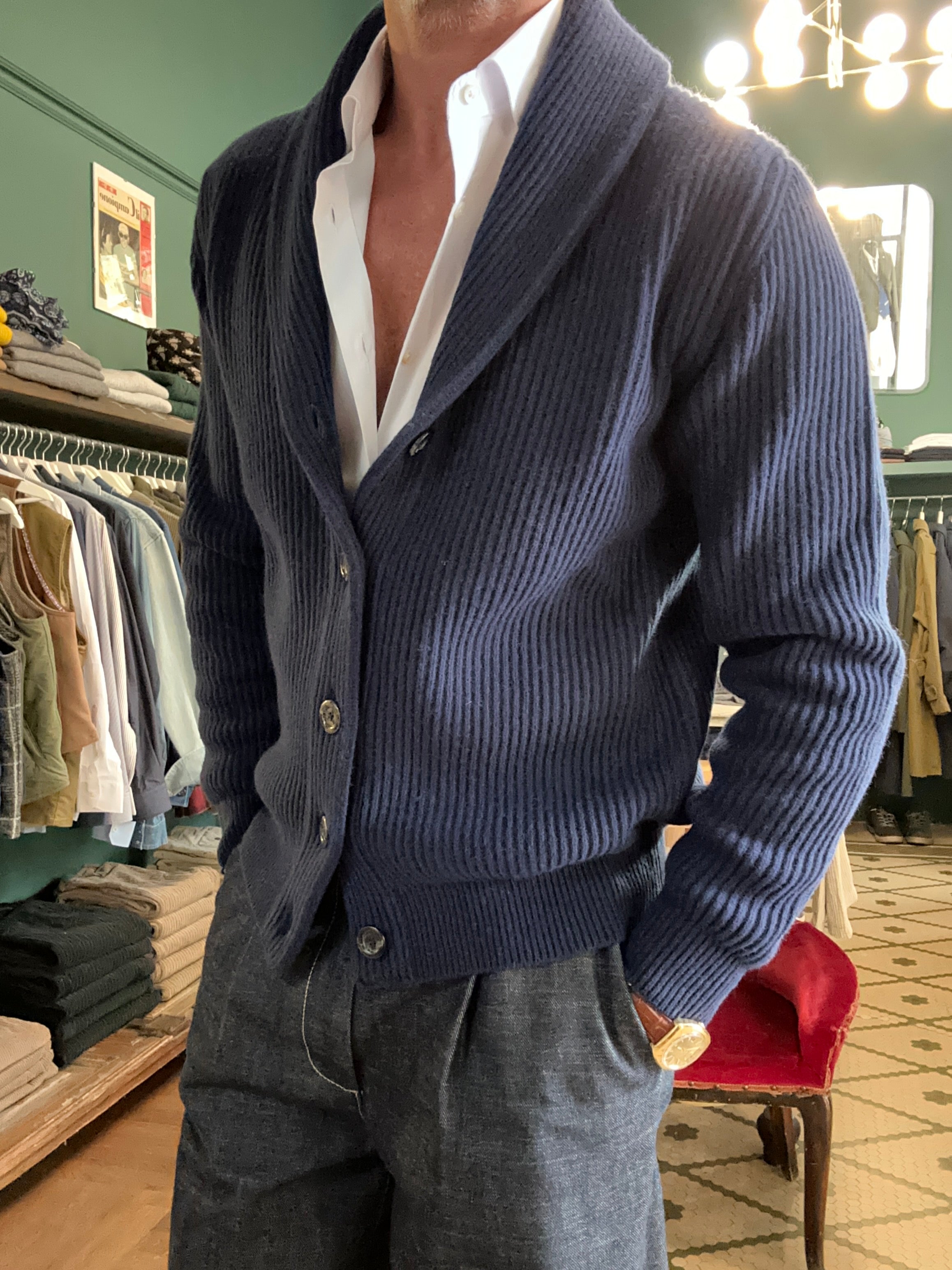 Cardigan sciallato in lana a coste