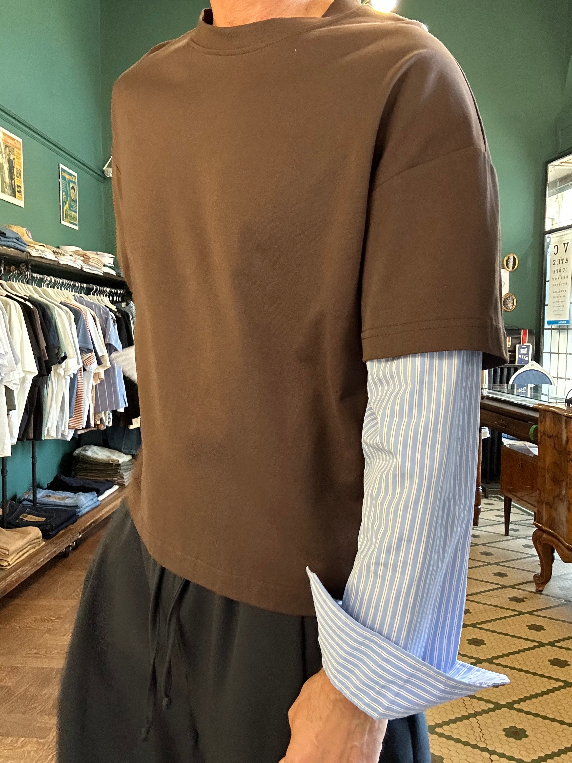 T-shirt oversize con dettaglio maniche camicia