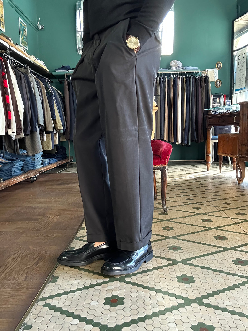 Pantalone Gand con pence loose fit
