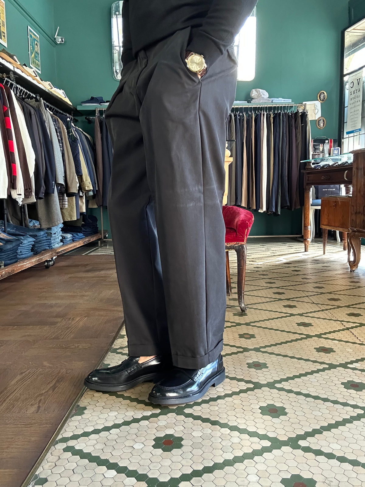 Pantalone Gand con pence loose fit