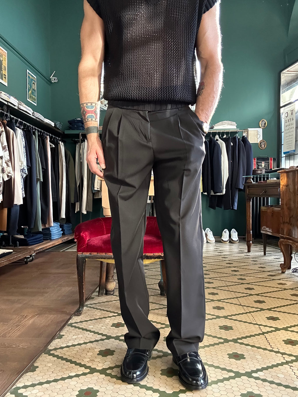 Pantalone con pence regular fit