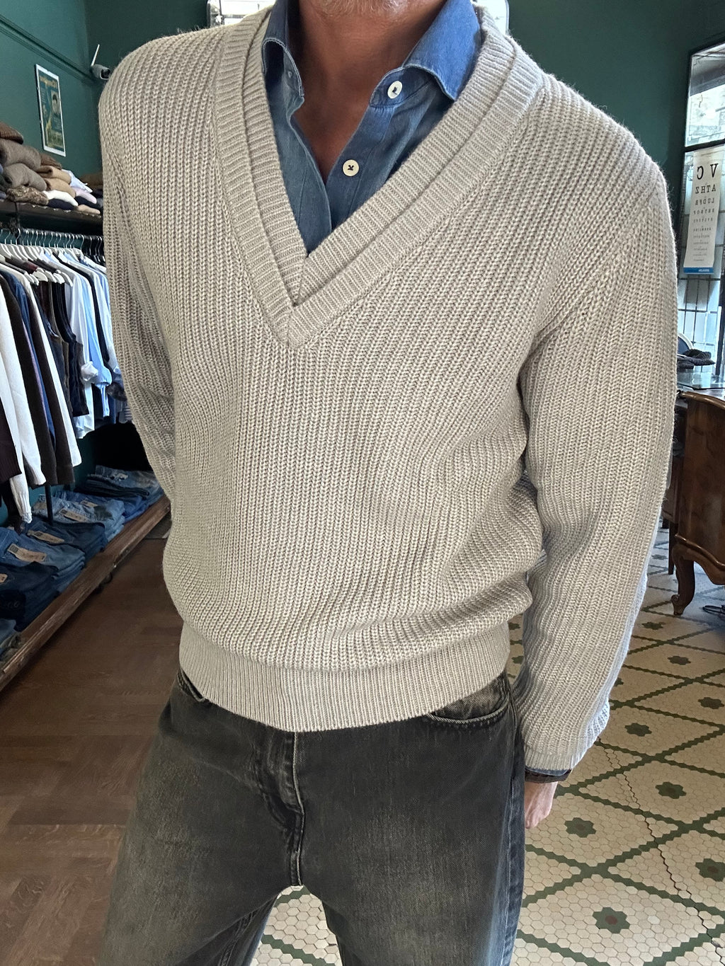 Maglione scollo V
