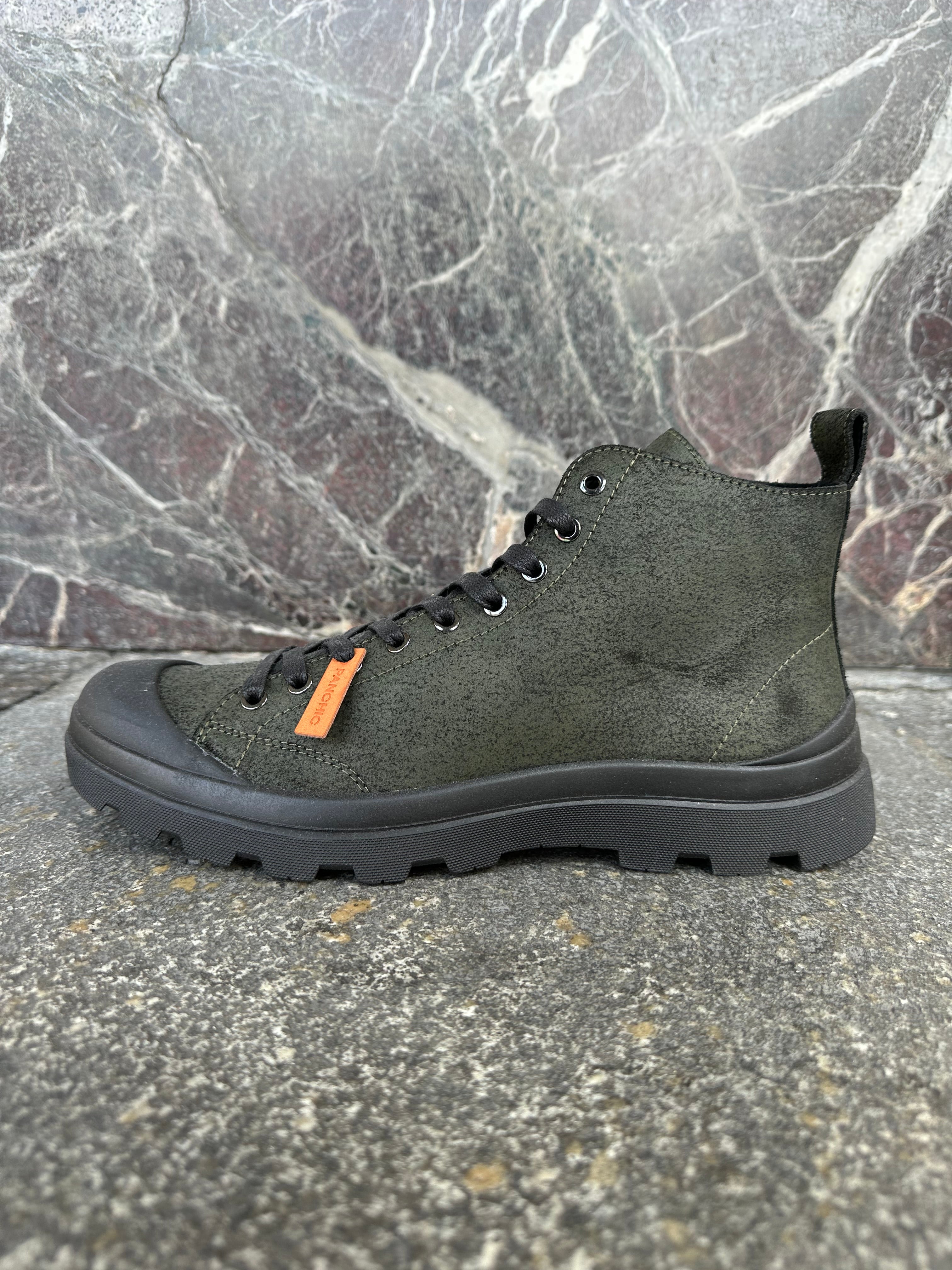 Panchic alte in suede verde militare