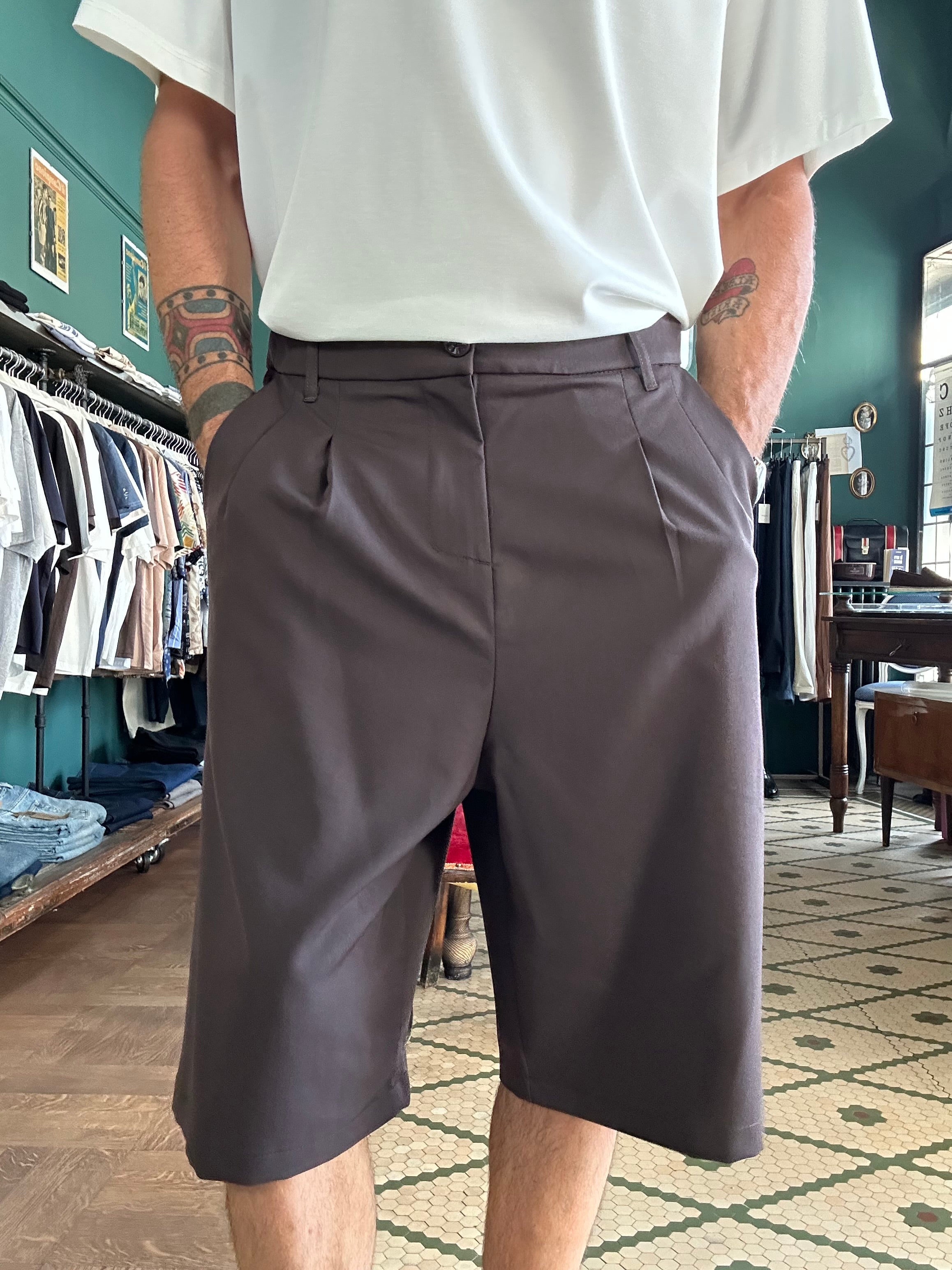 Bermuda oversize con pence Made in Italiy