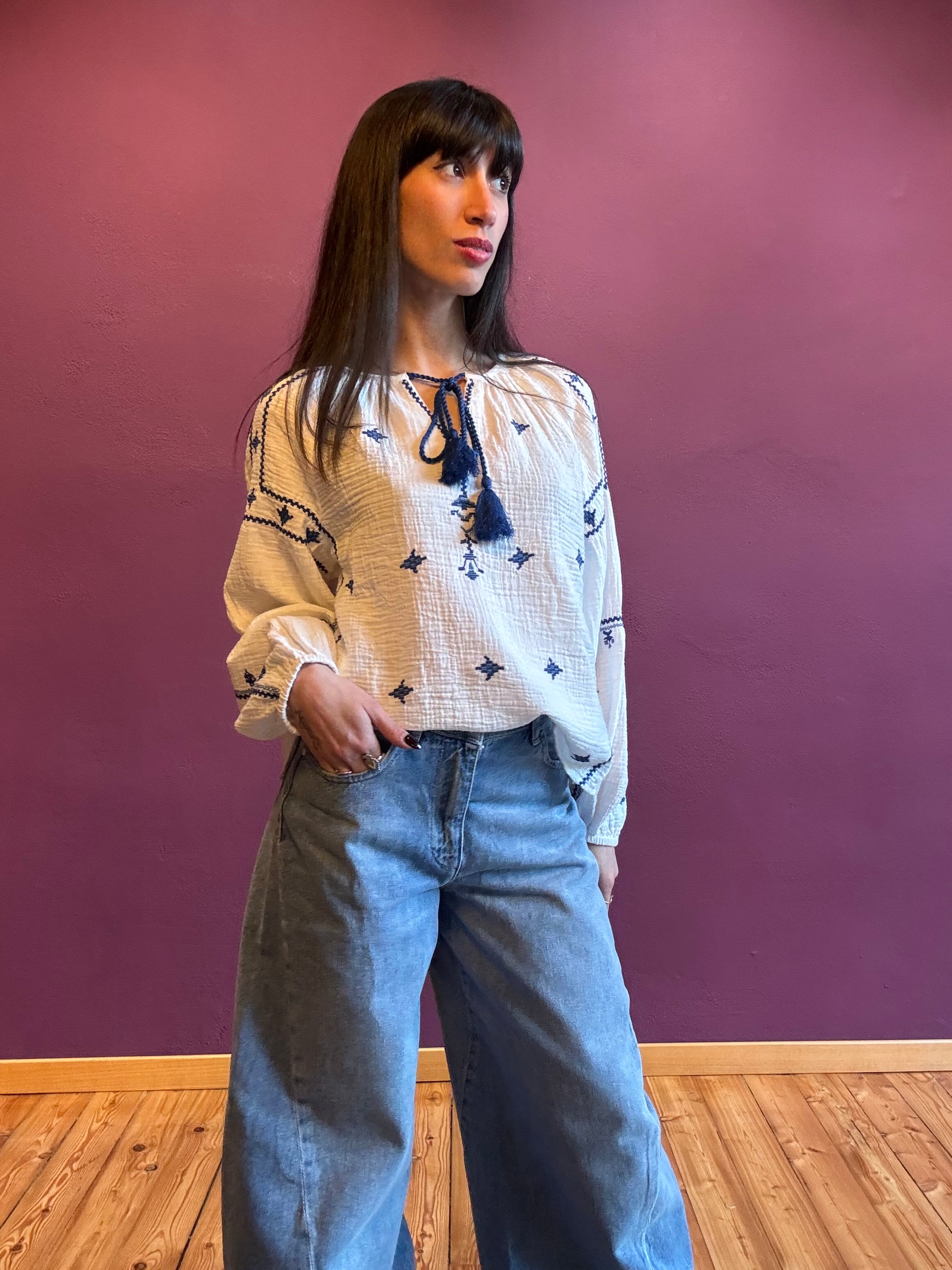 Blusa ricamata cotone