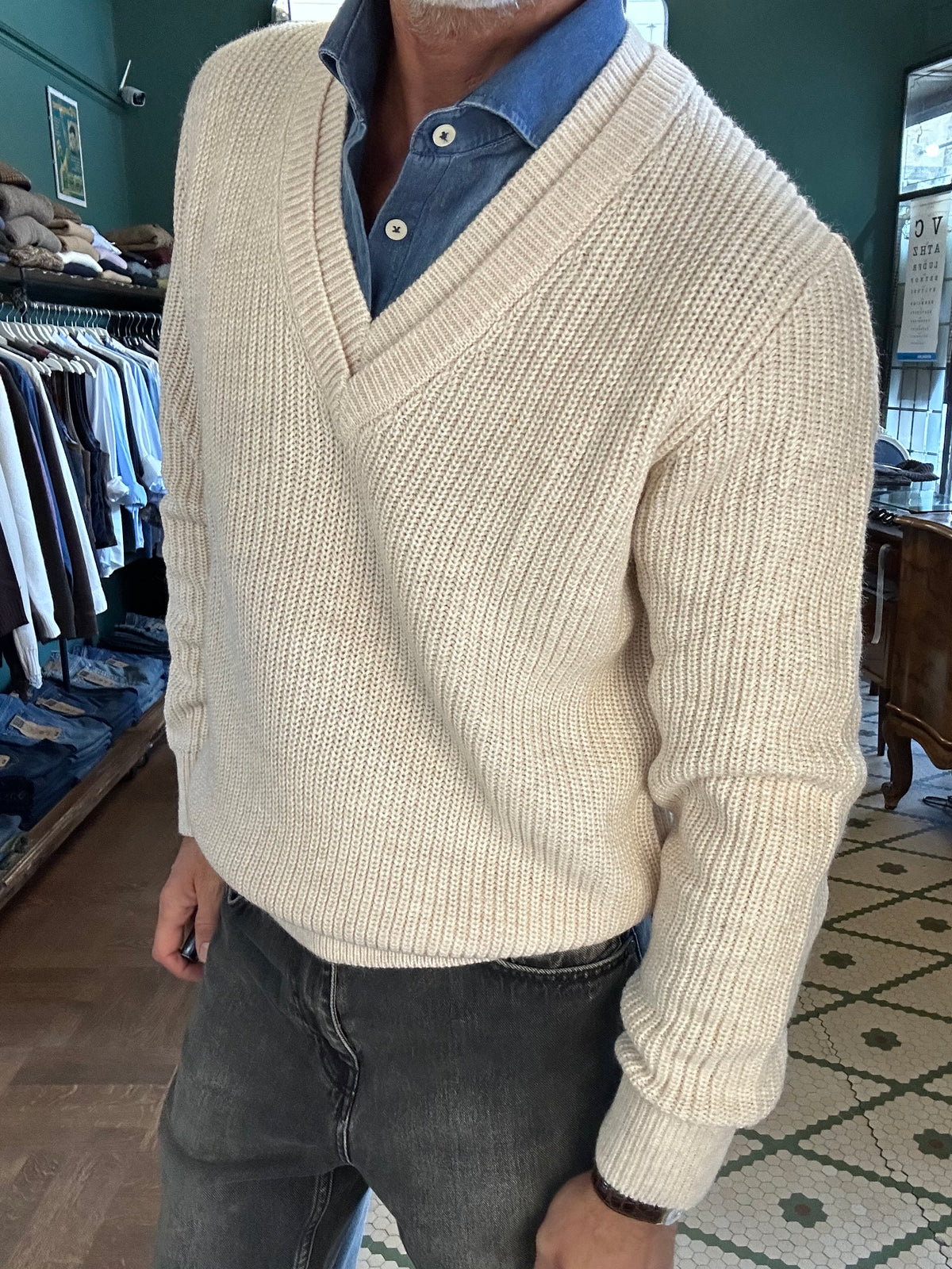 Maglione scollo V