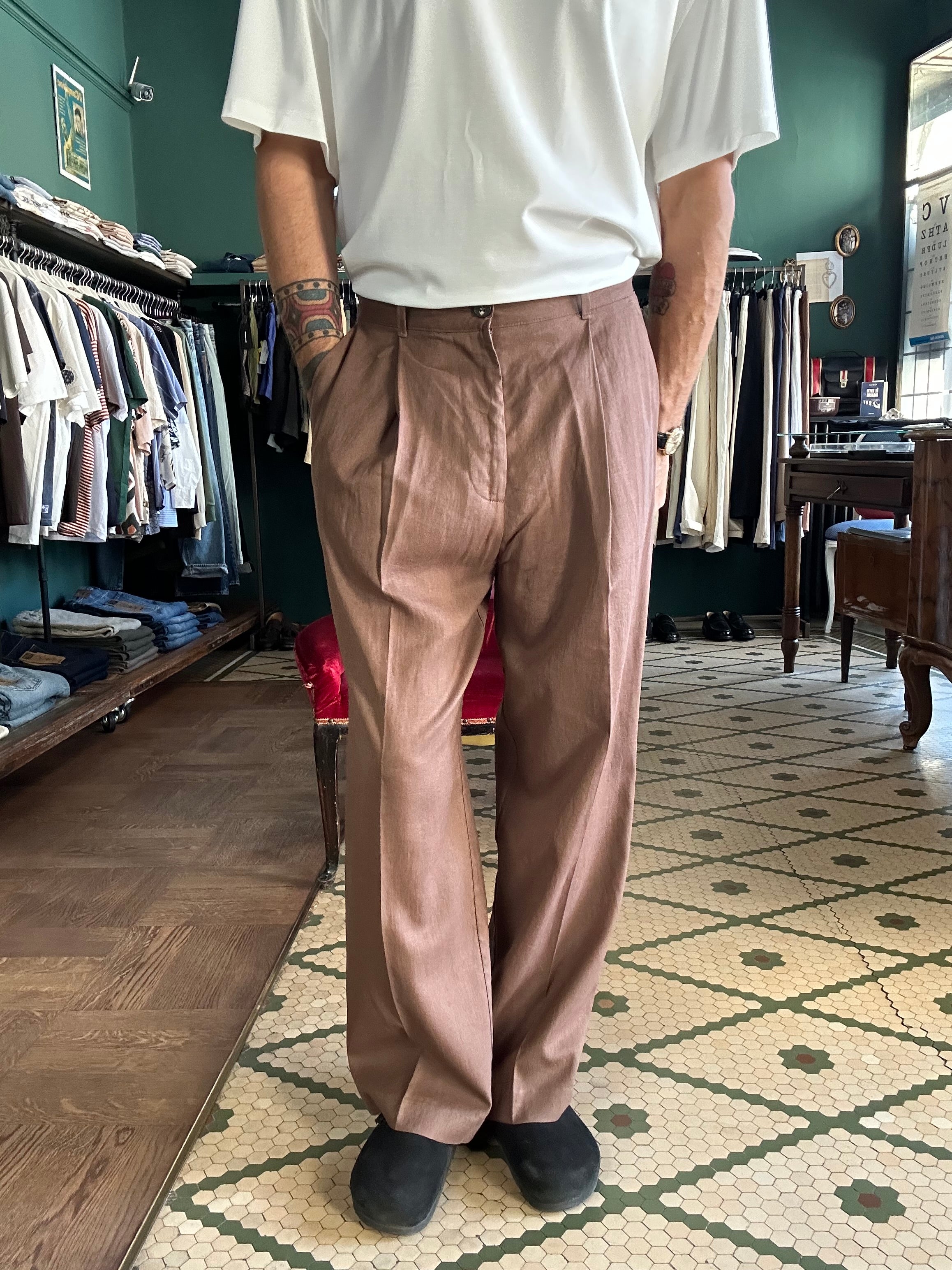 Pantalone loose fit con pence in misto Lino