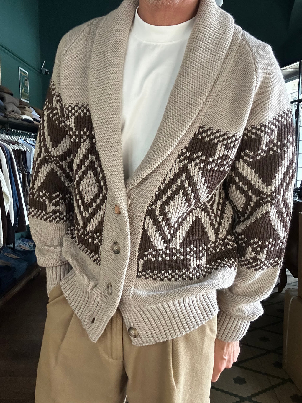 Cardigan sciallato con disegno