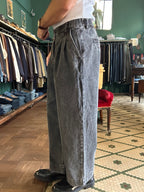 Jeans over tasca america