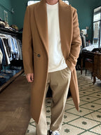 Cappotto con rever a lancia