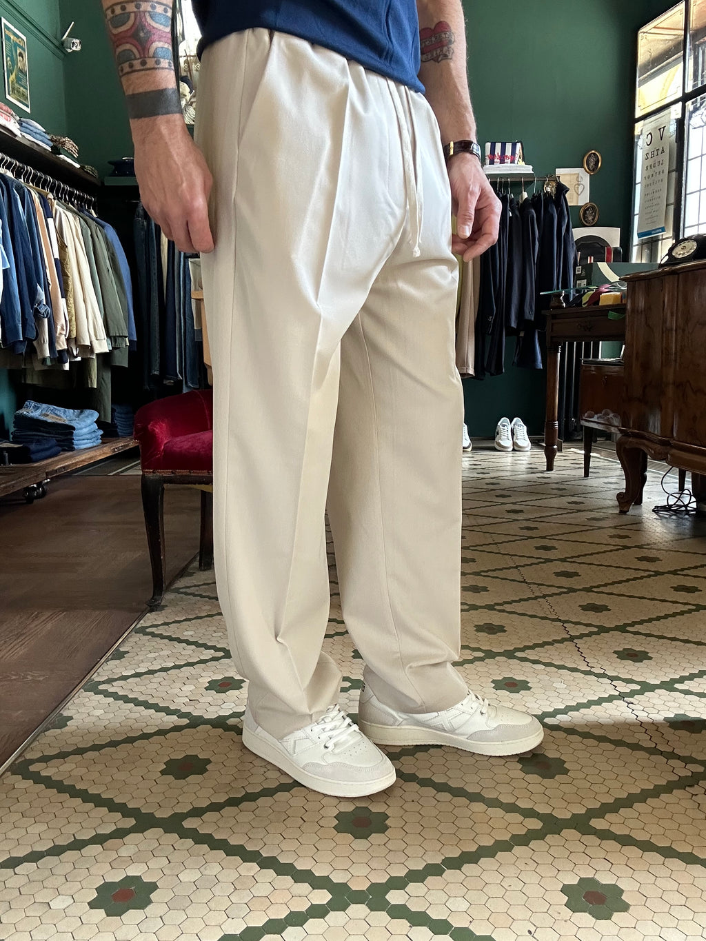 Pleated trousers made in Italy
