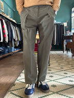 Pantalone Gand con pence loose fit