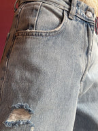 Baggy ripped jeans