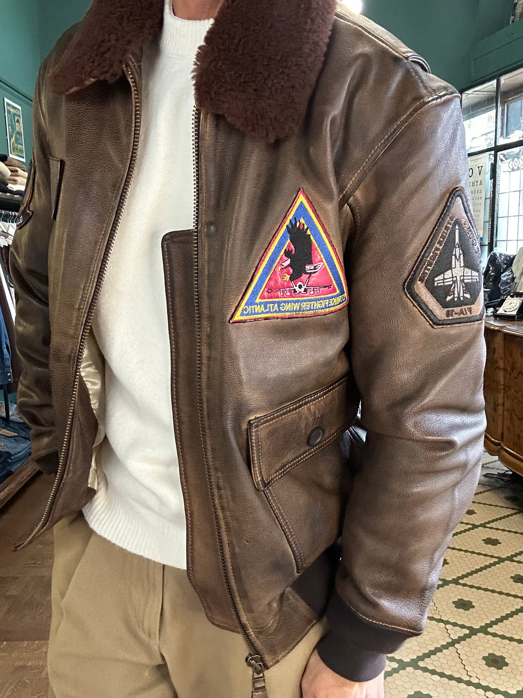 TOP GUN® VINTAGE PREMIUM "TOP HOOK" LEATHER JACKET WITH REMOVABLE MOUTON COLLAR