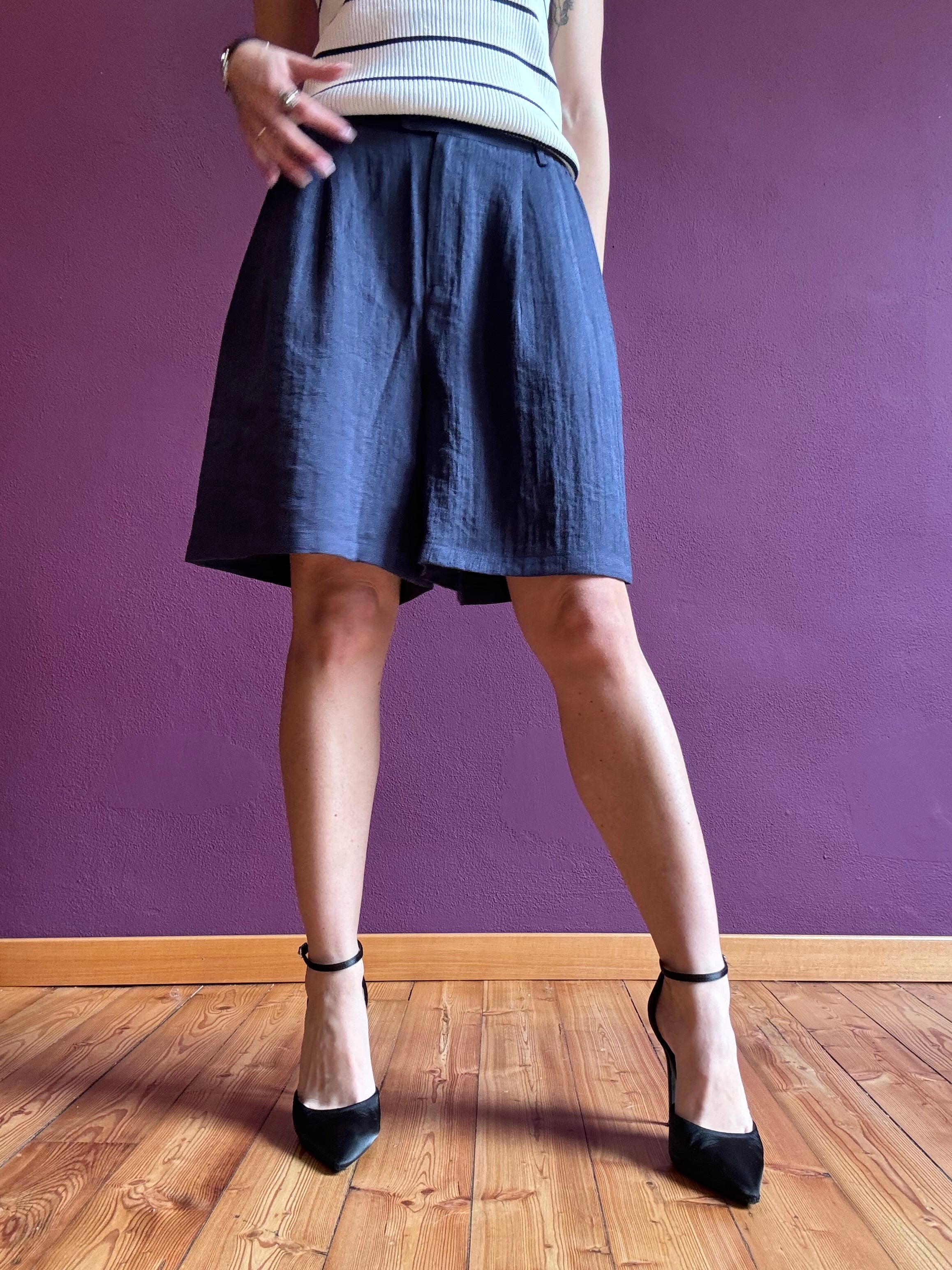 Bermuda con elastico in vita effetto lino blu