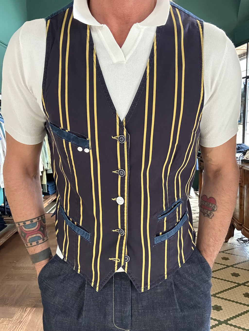 Garry's Earth striped yellow gilet