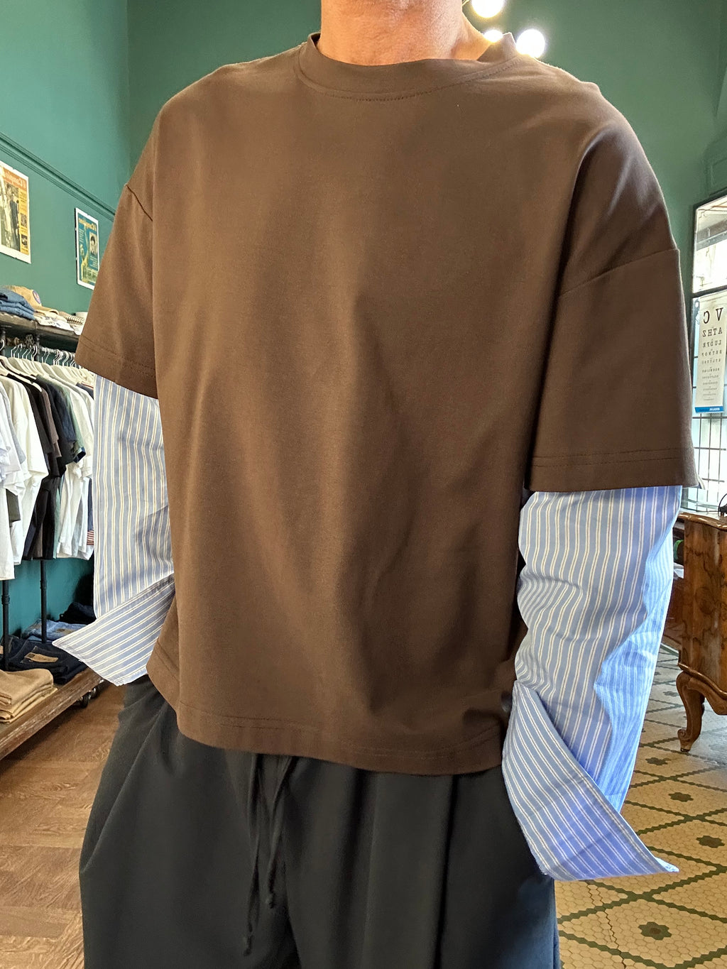 T-shirt oversize con dettaglio maniche camicia