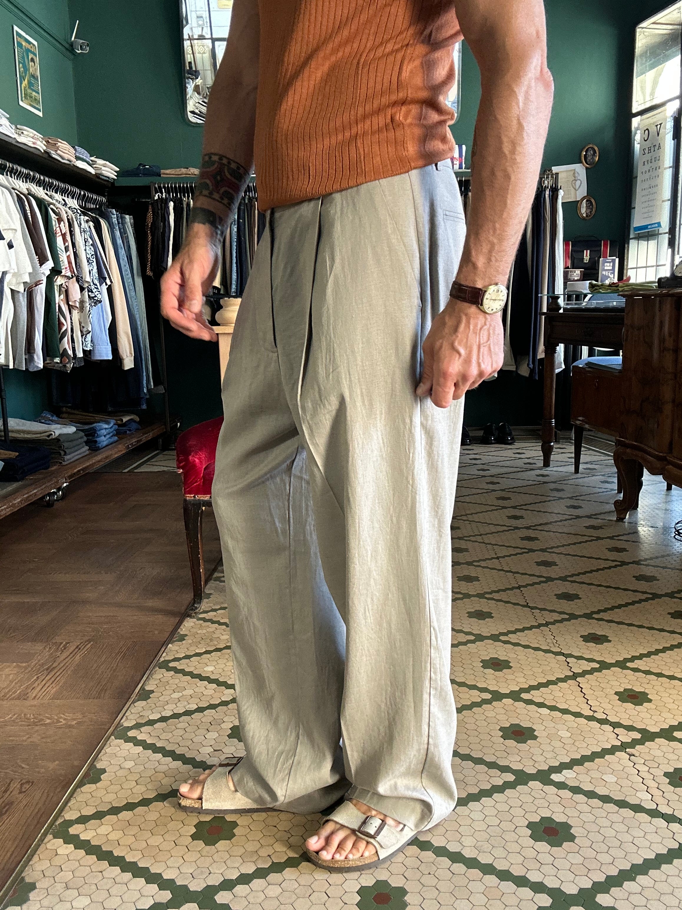 Pantalone loose fit con pence in misto Lino