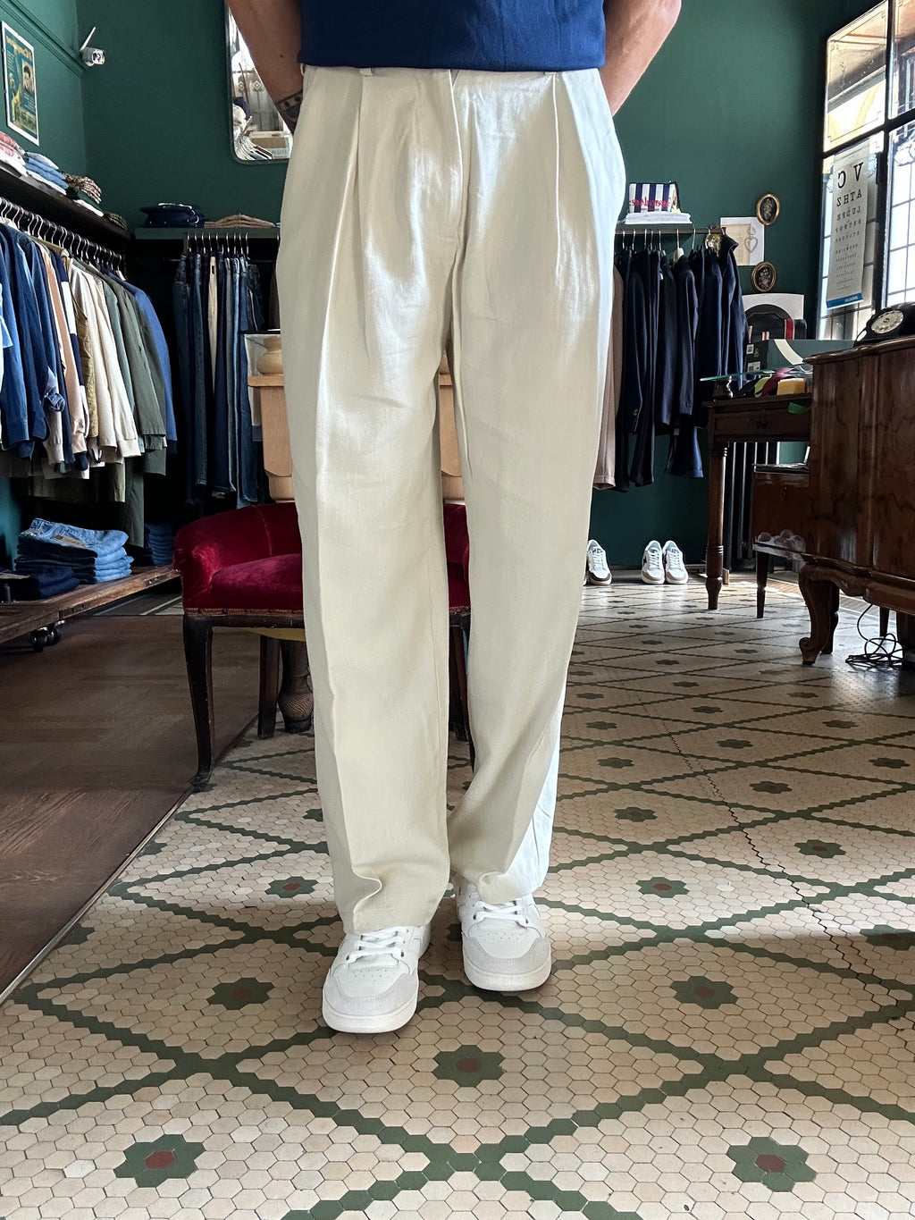 Linen blend oversized trousers with pleats