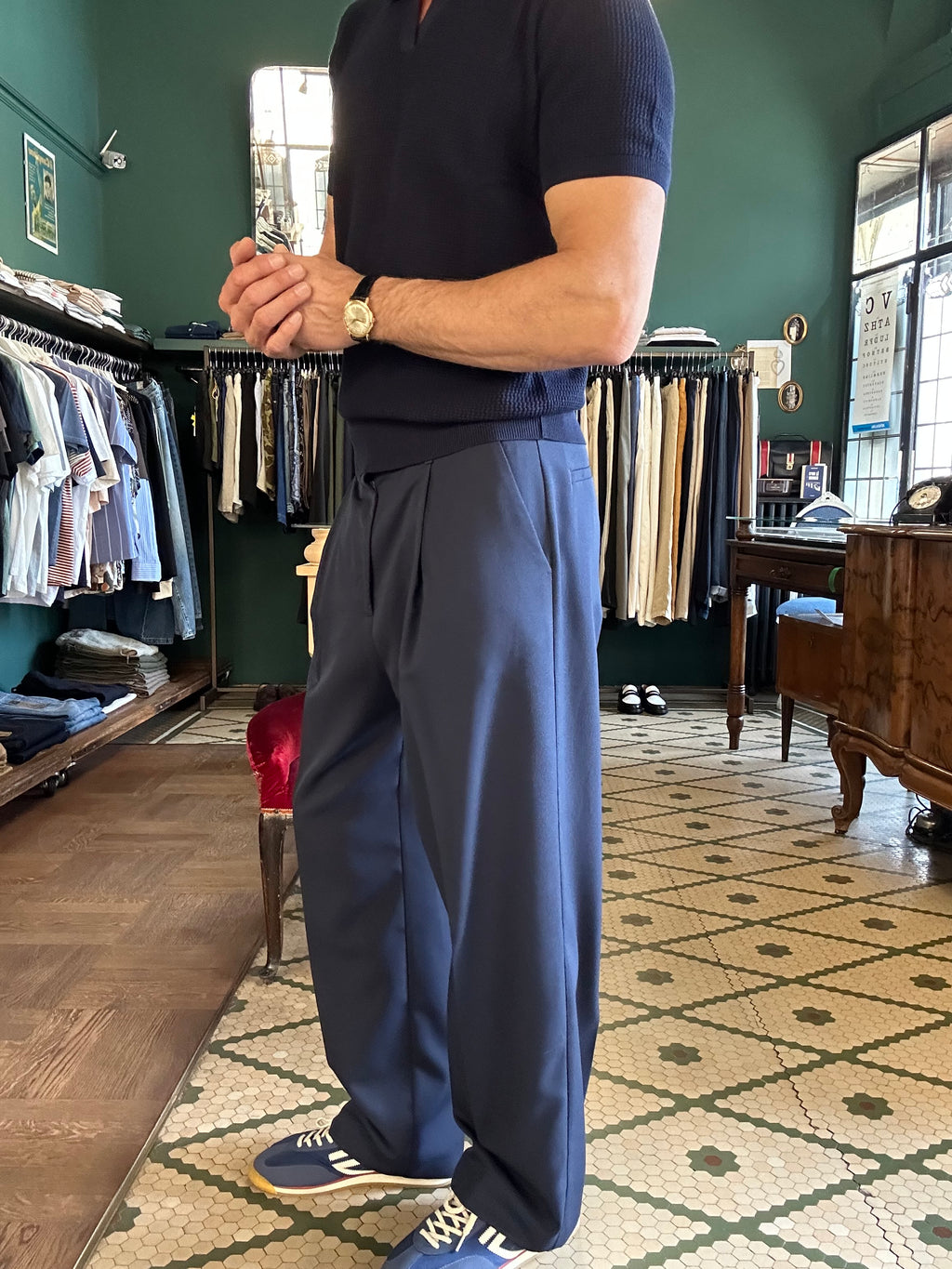 Pantalone con pence loose fit