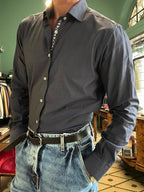 “Sam” shirt in textured cotton with contrasting profile and cuff