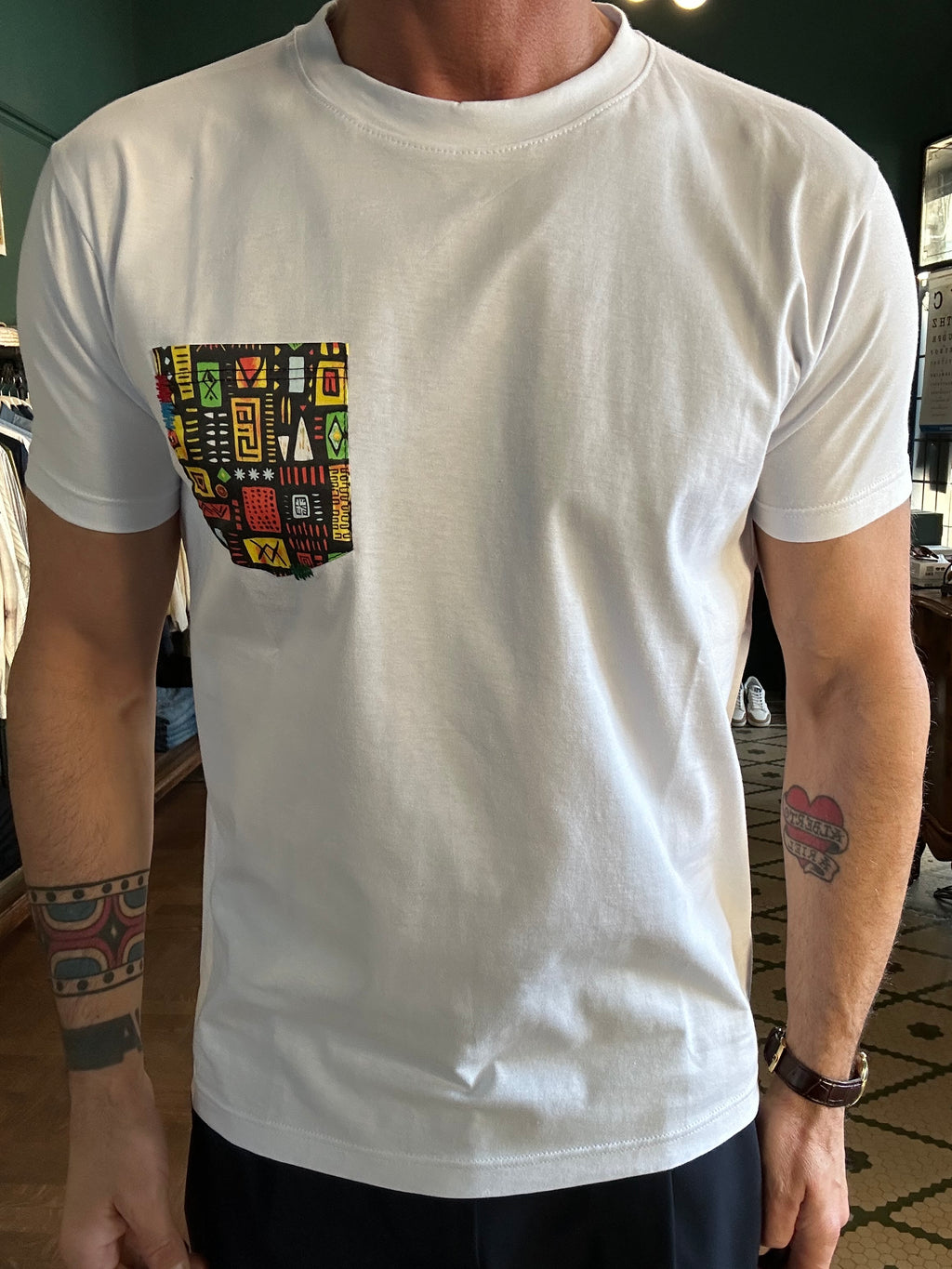 Cotton T-shirt with patterned pocket
